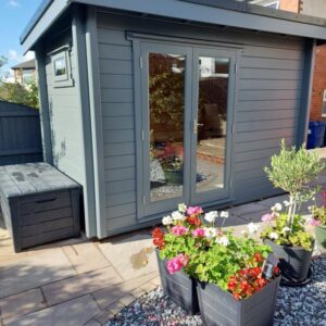 10116 - 3.3m x 1.8m - Pent Log Cabin