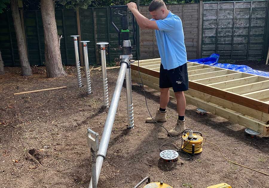 Ground screw base