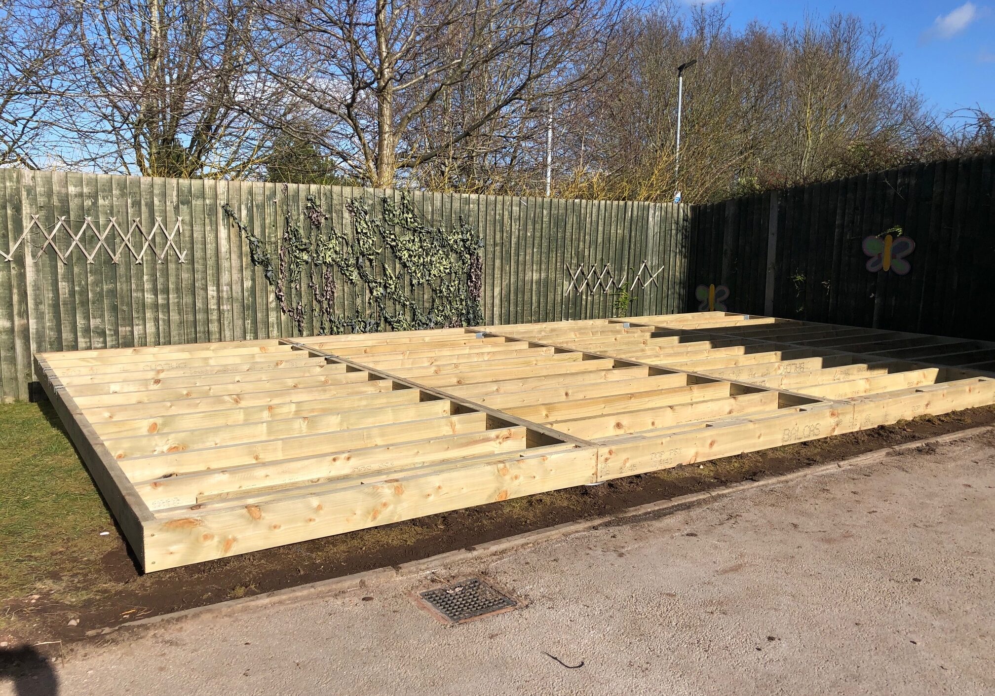 Ground screws foundation